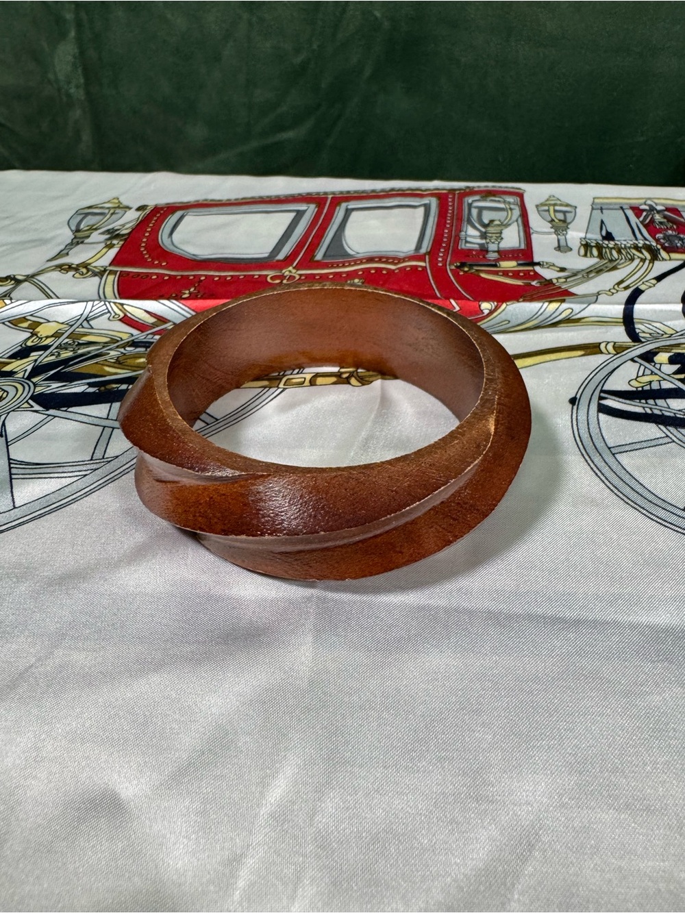 Vintage Wooden Twist Bangle Bracelet in Rich Brown